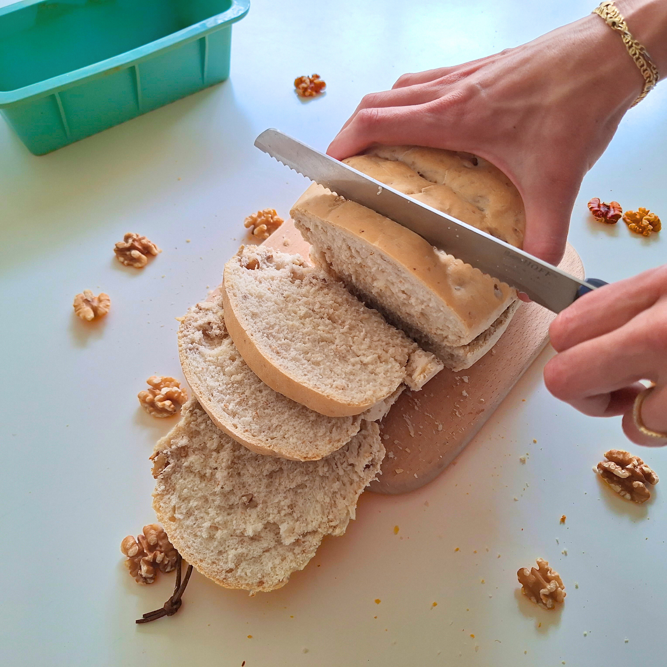 Recepst walnotenbrood bakken brood maken
