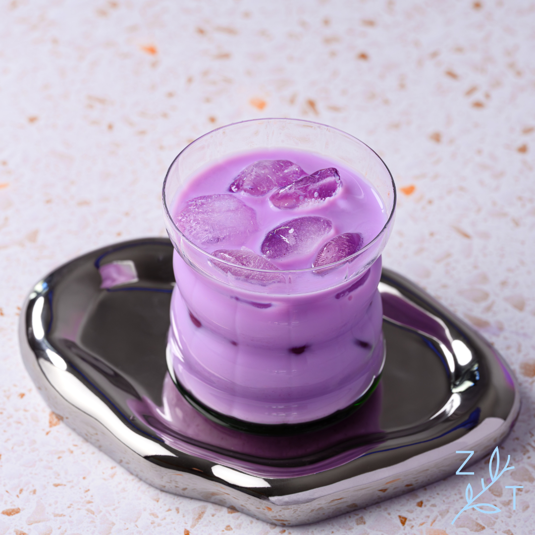 Ube latte gemaakt met Ubepoeder van ZijTak